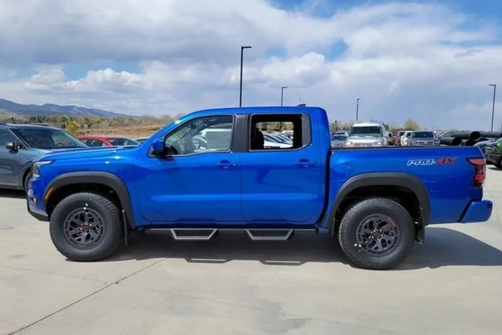 2025 Nissan Frontier PRO-4X photo 1