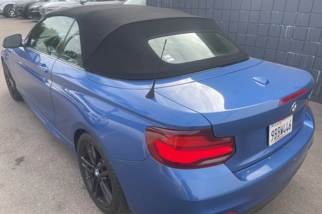 2020 Bmw 230i photo 1