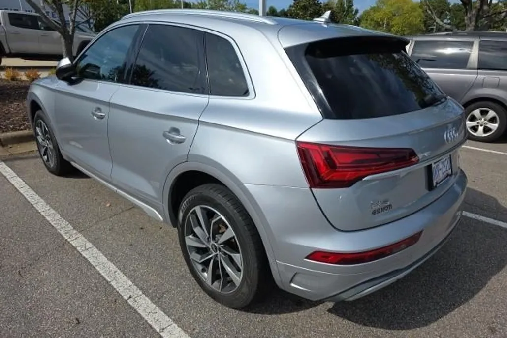 2021 Audi Q5 Premium Plus photo 1