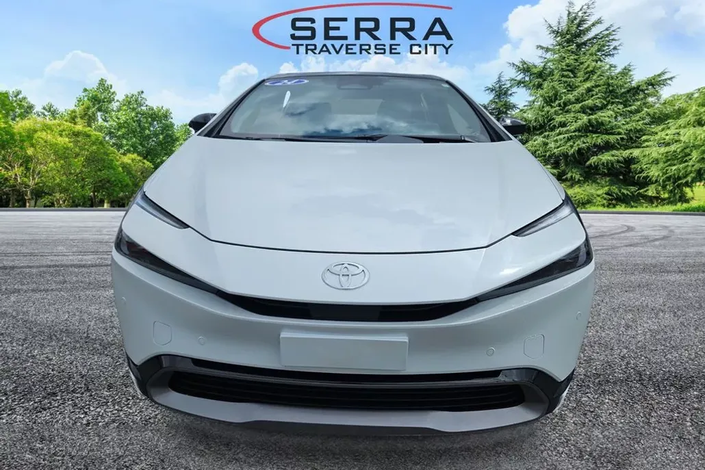 2024 Toyota Prius XLE photo 1
