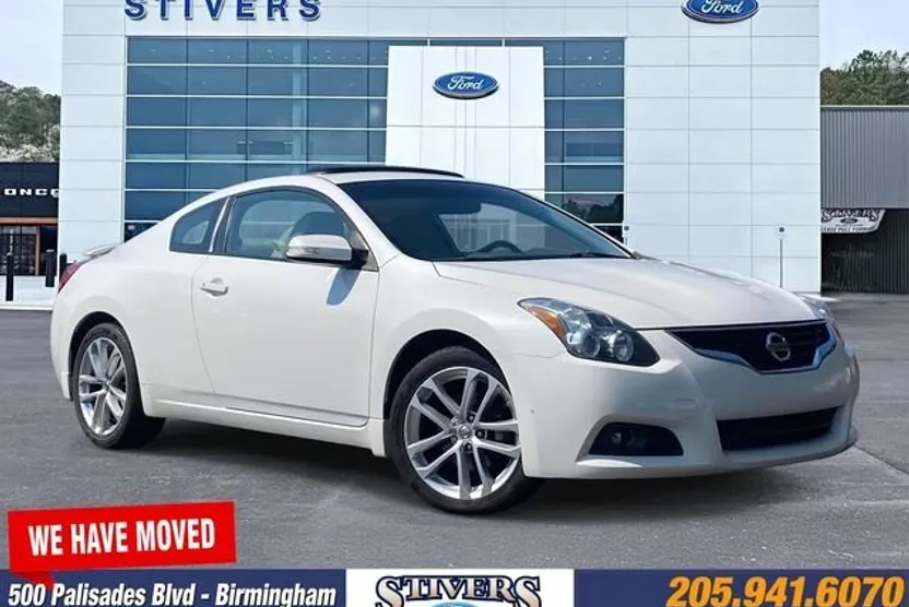 2012 Nissan Altima 3.5 SR photo 1