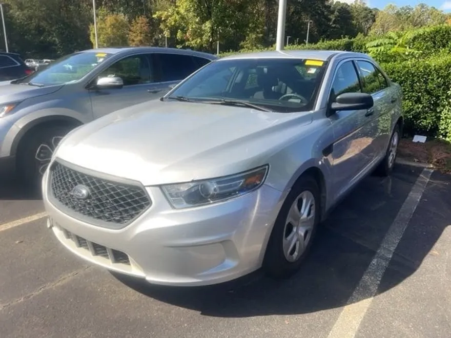 2019 Ford Taurus photo 1