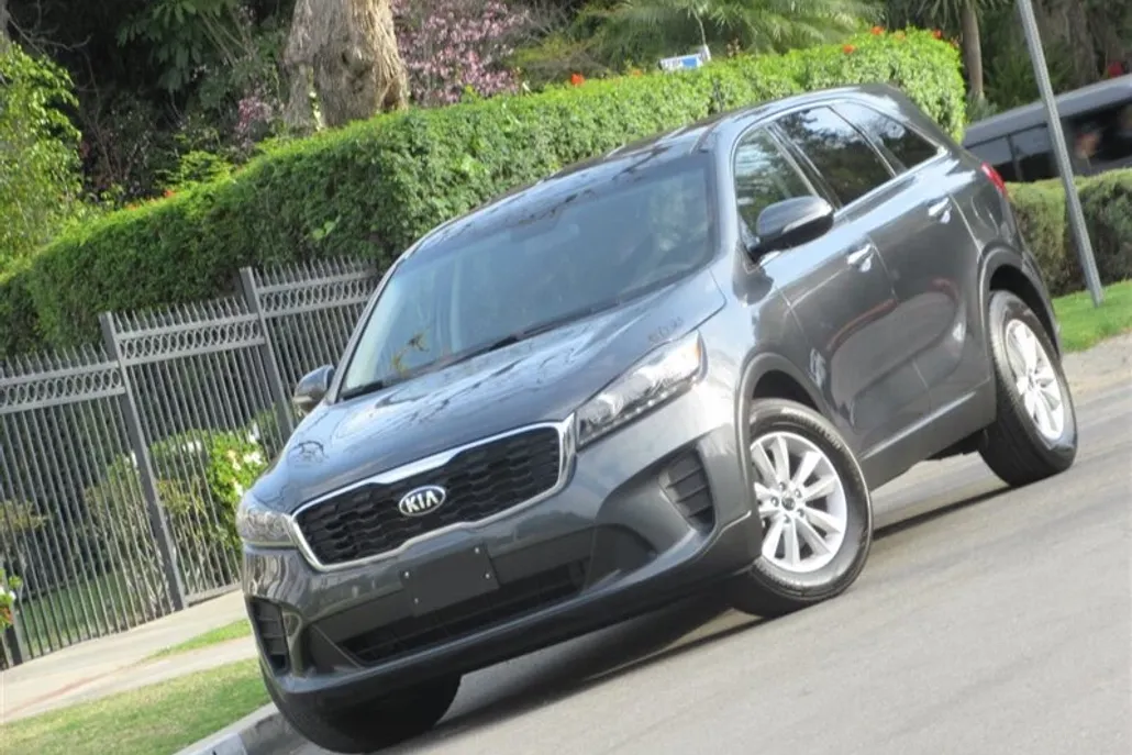 2020 Kia Sorento LX V6 photo 1