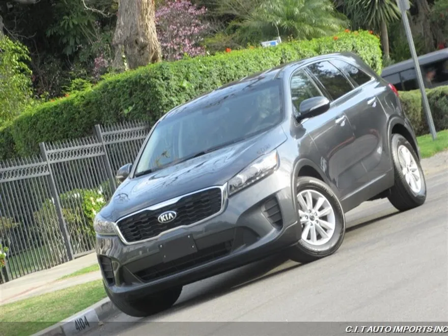 2020 Kia Sorento LX V6 photo 1