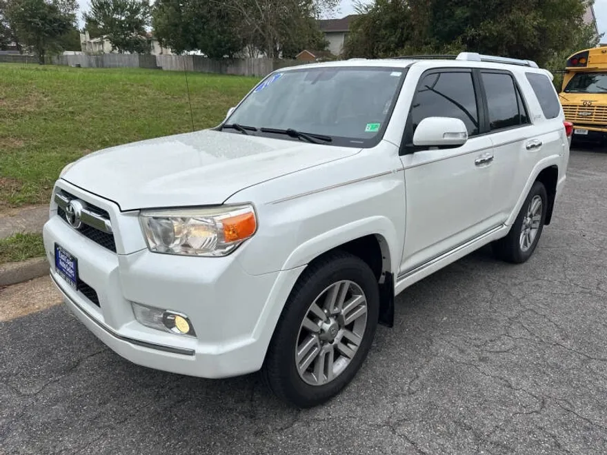 2010 Toyota 4Runner Limited photo 1