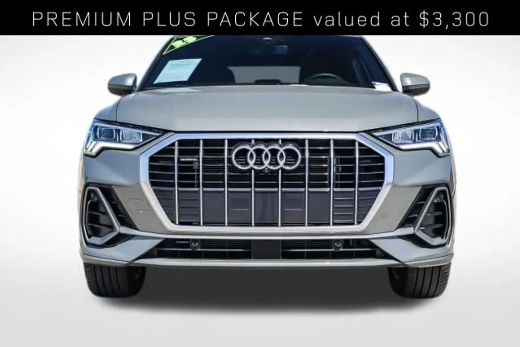 2023 Audi Q3 S line Premium Plus photo 1