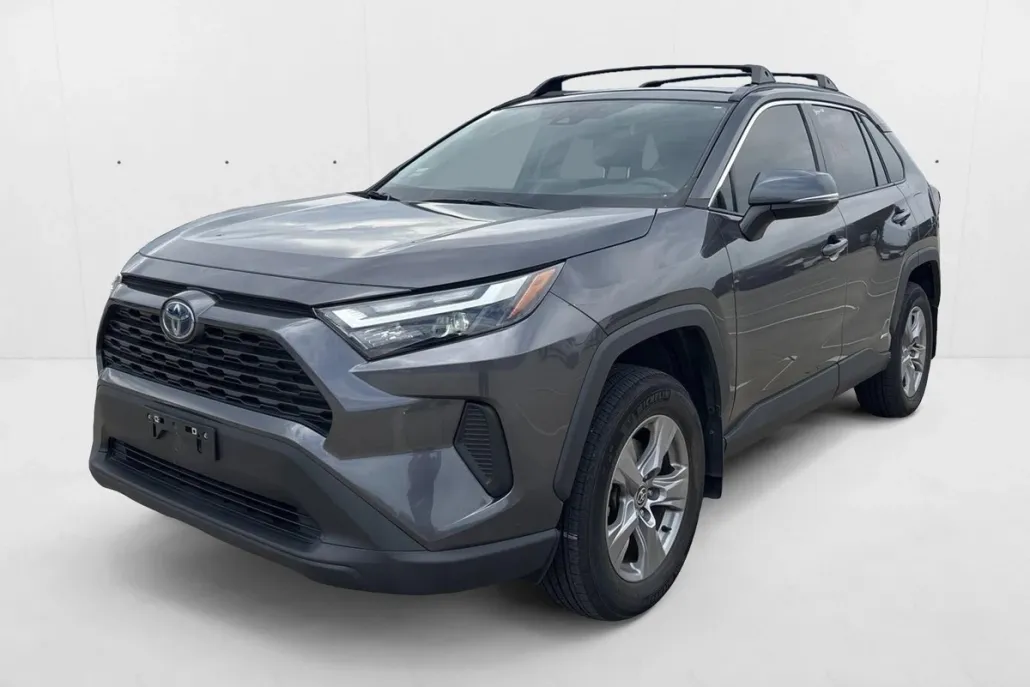 2022 Toyota RAV4 Hybrid XLE photo 1