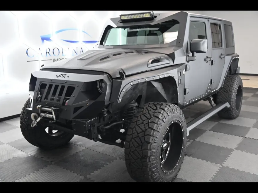 2016 Jeep Wrangler Unlimited Sahara photo 1