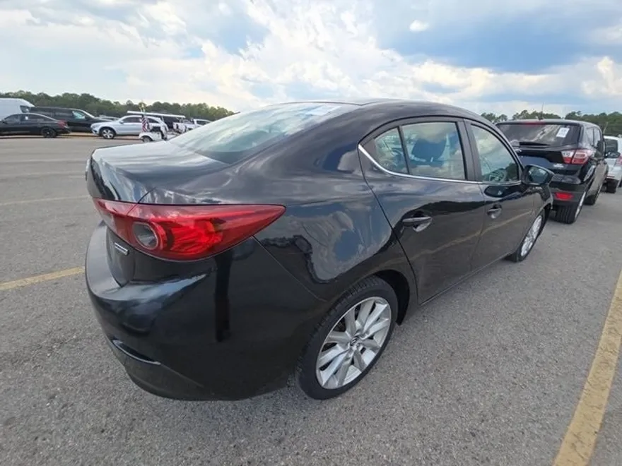 2017 Mazda Mazda3 Touring photo 1