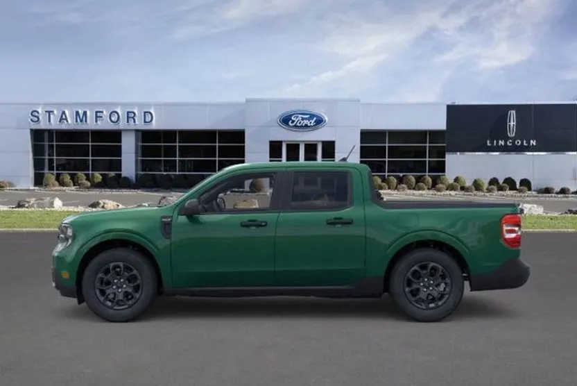 2025 Ford Maverick XLT photo 1