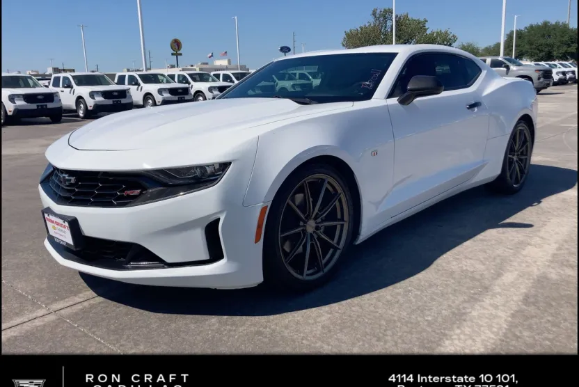 2021 Chevrolet Camaro 1LT photo 1