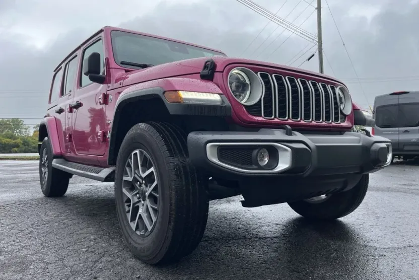 2024 Jeep Wrangler Sahara photo 1