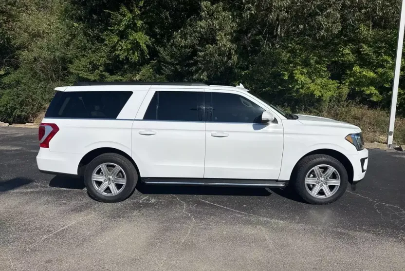 2021 Ford Expedition MAX XLT photo 1