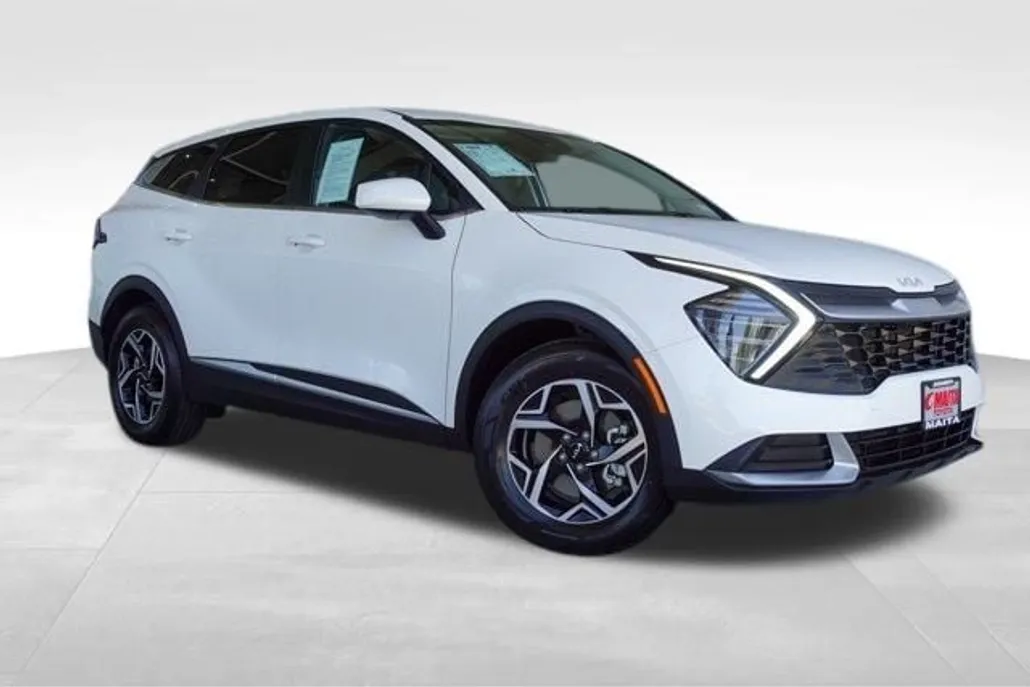2024 Kia Sportage LX photo 1