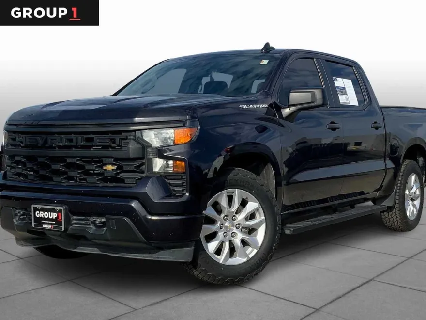 2023 Chevrolet Silverado 1500 Custom photo 1