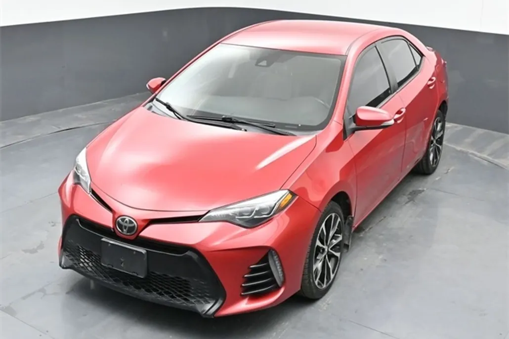 2017 Toyota Corolla L photo 1