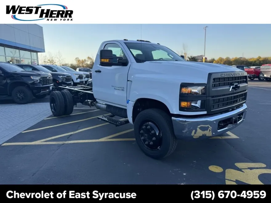 2024 Chevrolet Silverado 6500HD Work Truck photo 1