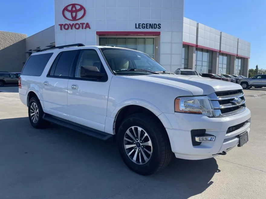 2017 Ford Expedition EL XLT photo 1