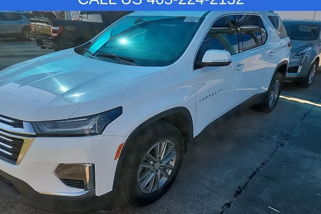 2023 Chevrolet Traverse Cloth photo 1