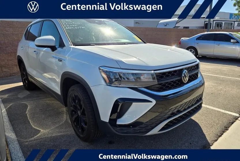 2023 Volkswagen Taos SE photo 1