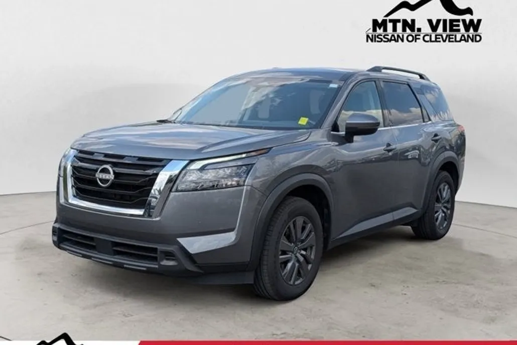 2024 Nissan Pathfinder SV photo 1