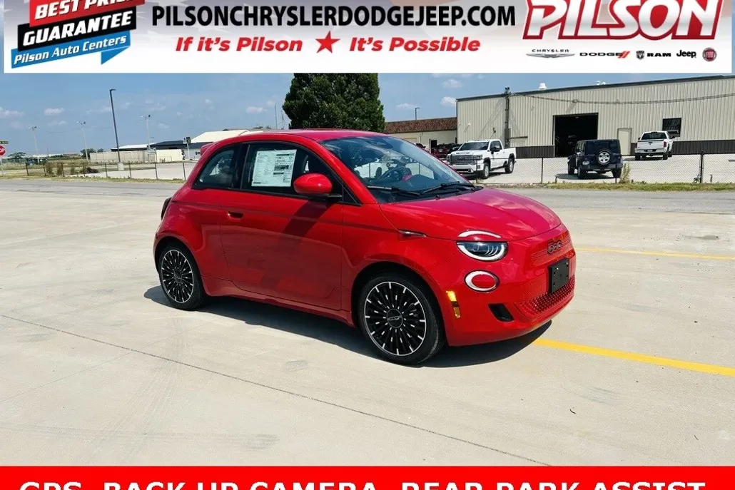 2024 Fiat 500e photo 1