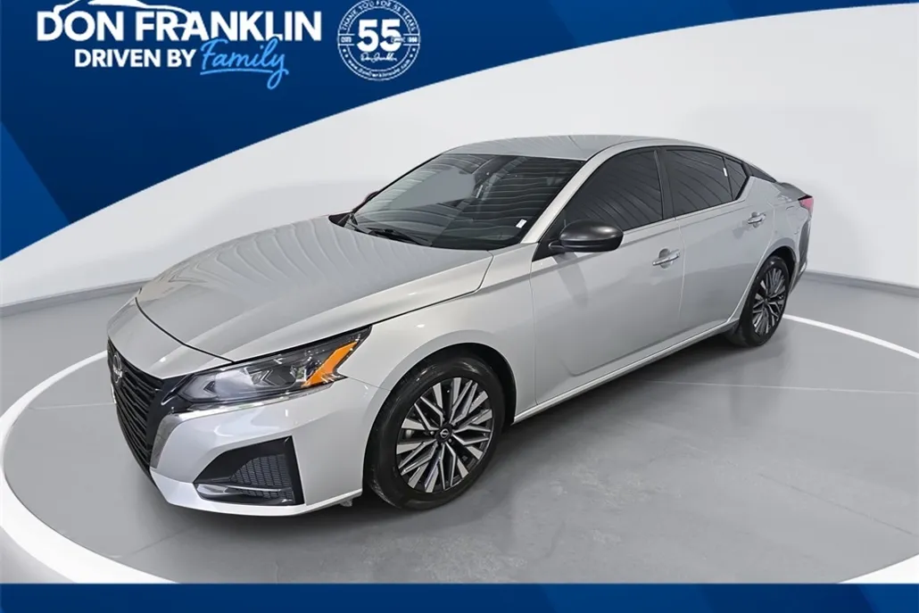 2024 Nissan Altima 2.5 SV photo 1