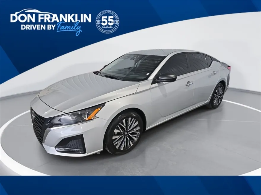 2024 Nissan Altima 2.5 SV photo 1