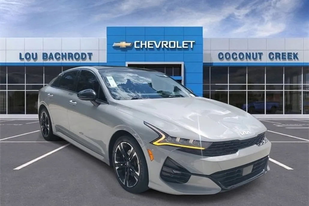 2022 Kia K5 GT-Line photo 1