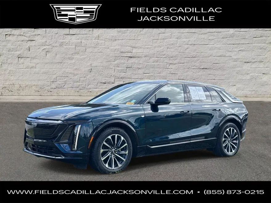 2024 Cadillac Lyriq Sport photo 1