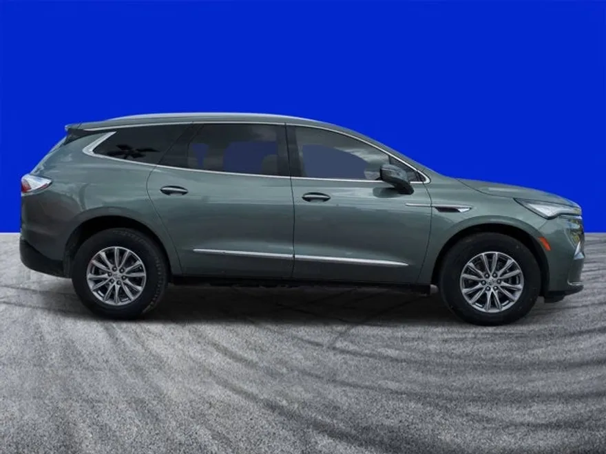2023 Buick Enclave Essence photo 1