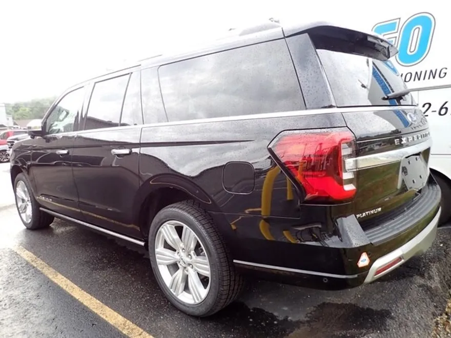 2024 Ford Expedition MAX Platinum photo 1