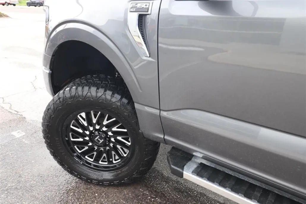 2024 Ford F-150 XLT photo 1