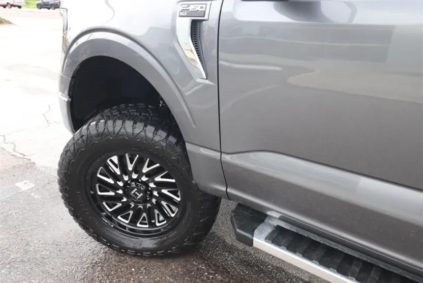 2024 Ford F-150 XLT photo 1