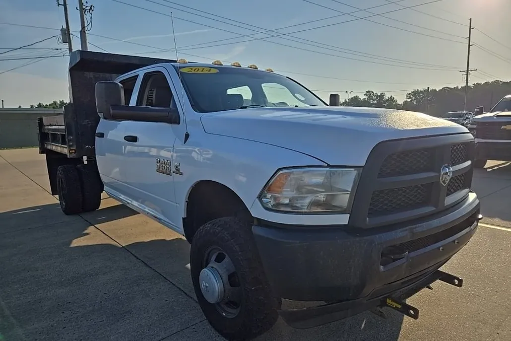 2014 Ram 3500 Tradesman SLT Laramie photo 1