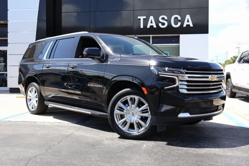 2023 Chevrolet Suburban High Country photo 1