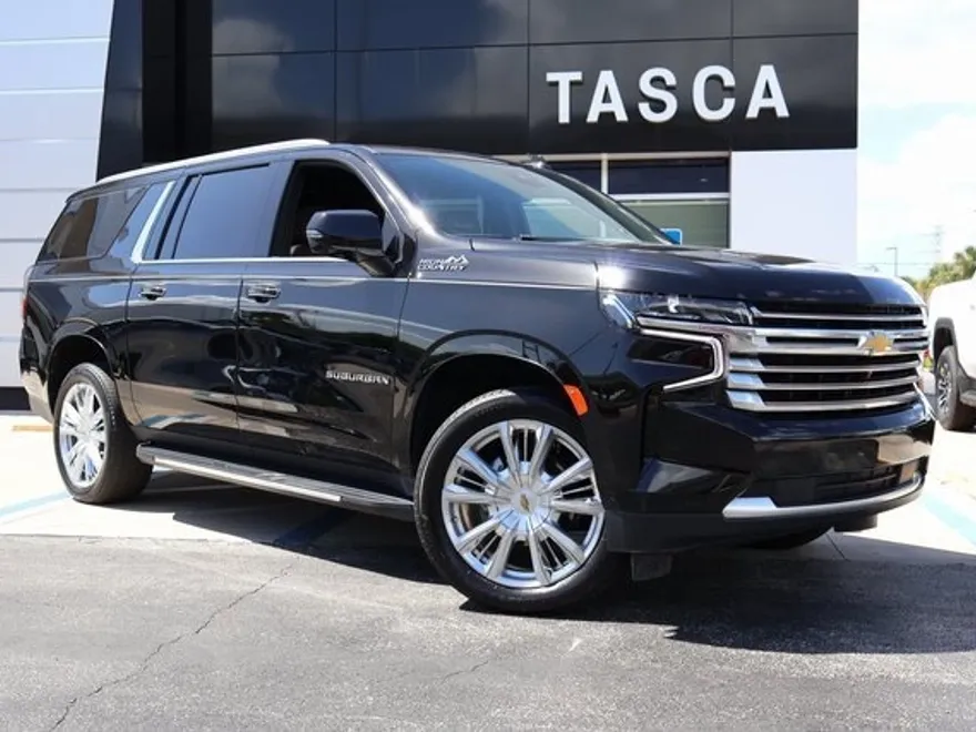 2023 Chevrolet Suburban High Country photo 1
