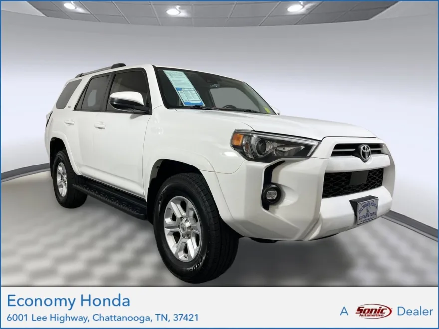 2021 Toyota 4Runner SR5 photo 1