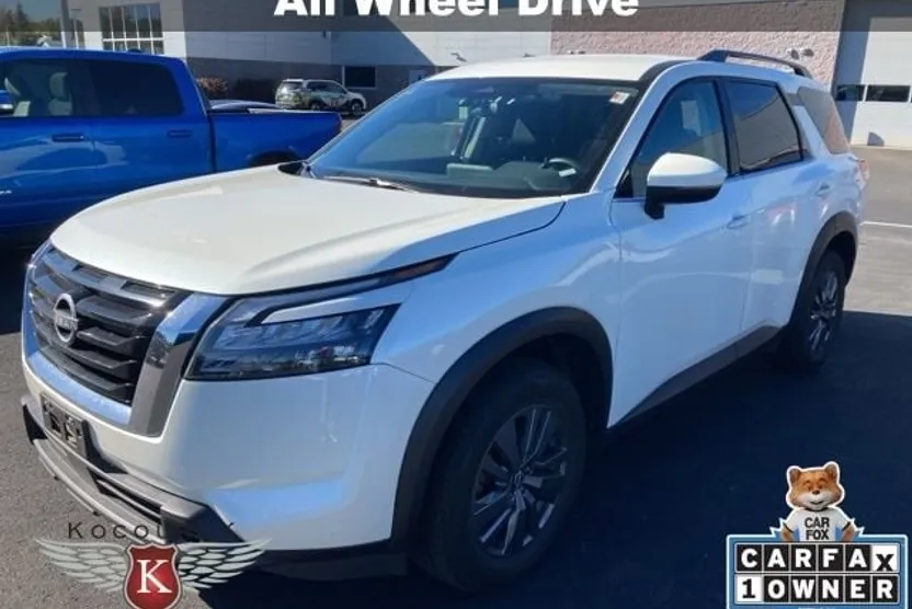 2024 Nissan Pathfinder SV photo 1