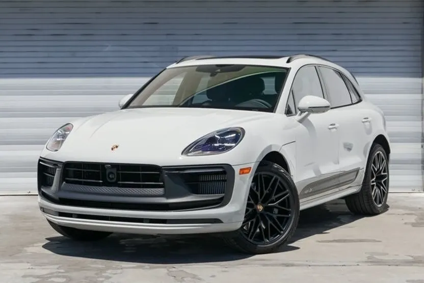 2025 Porsche Macan GTS photo 1