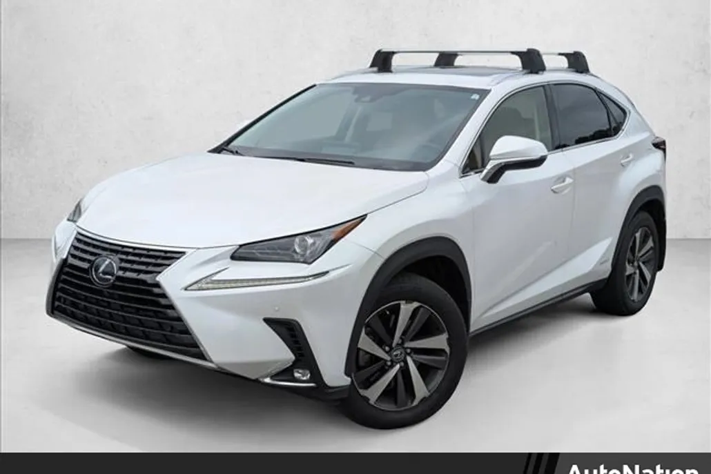2021 Lexus NX 300h photo 1