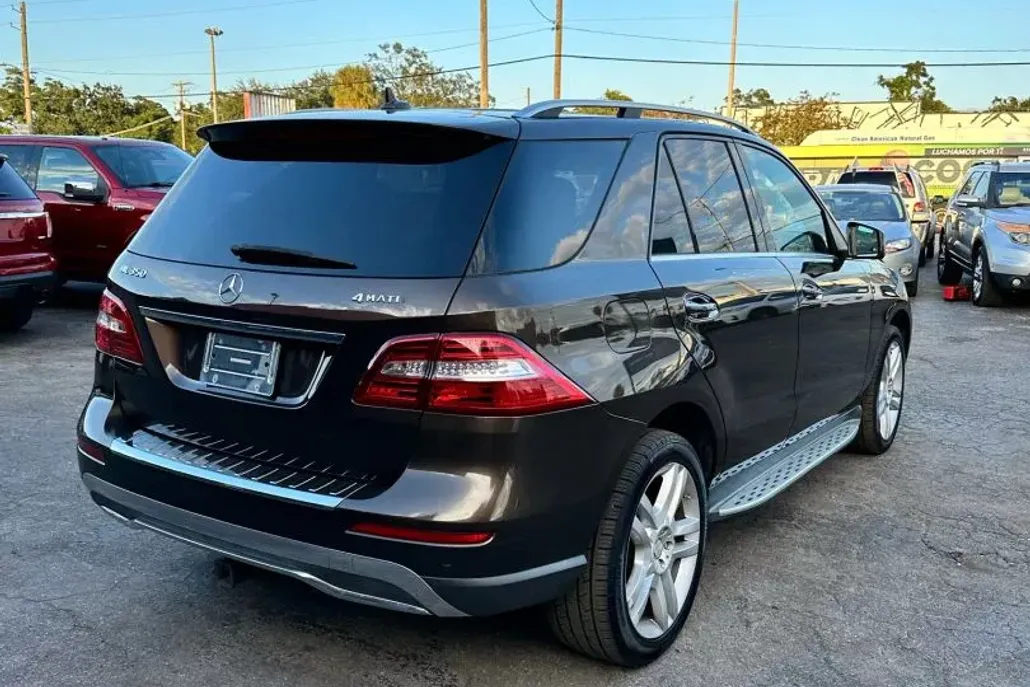 2014 Mercedes Benz ML 4MATIC photo 1