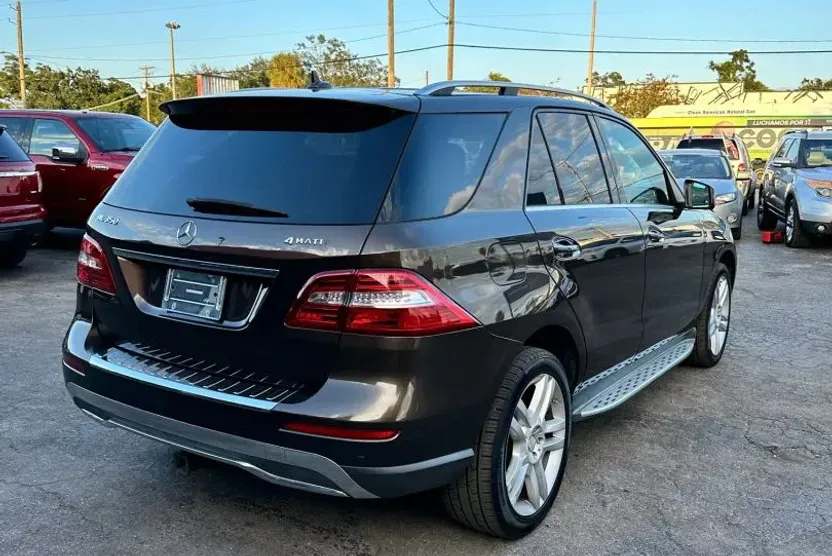 2014 Mercedes Benz ML 4MATIC photo 1