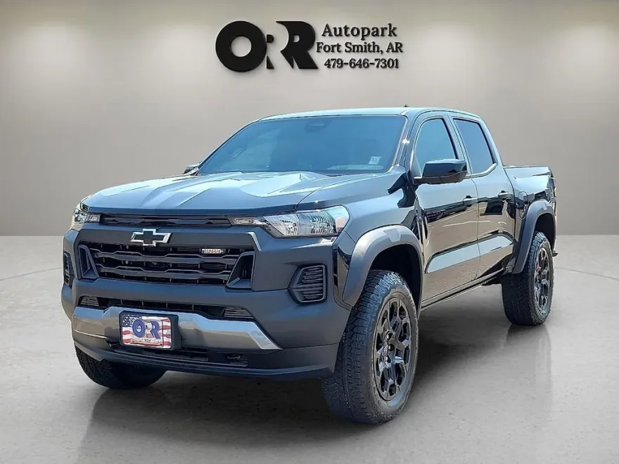 2026 Chevrolet Colorado Trail Boss photo 1