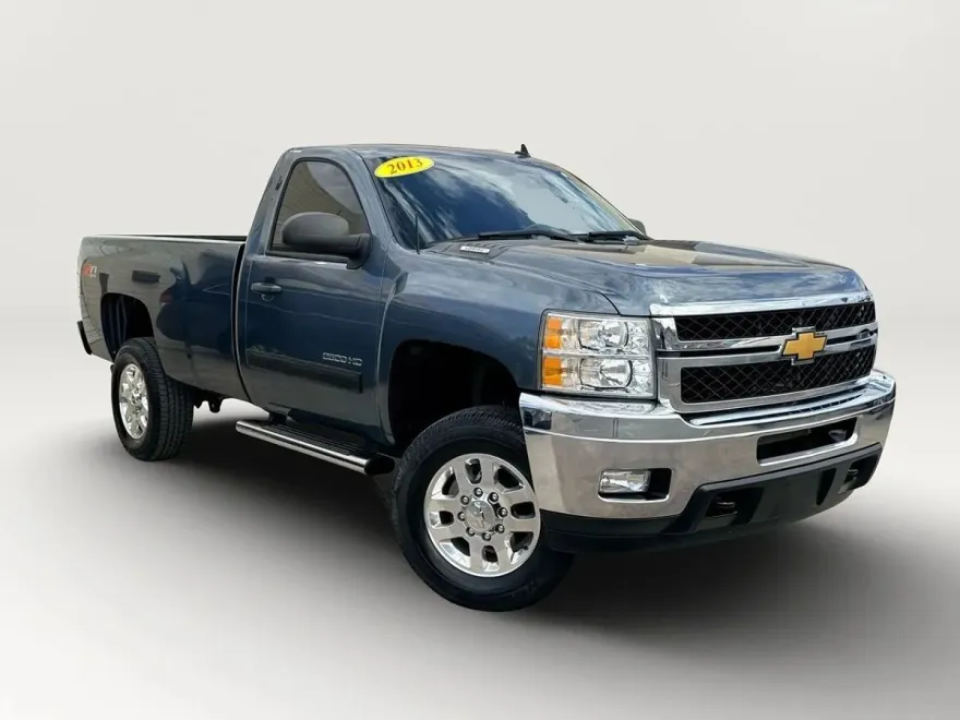 2013 Chevrolet Silverado 2500HD LT photo 1