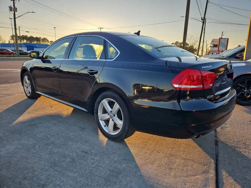 2014 Volkswagen Passat Wolfsburg Edition photo 1