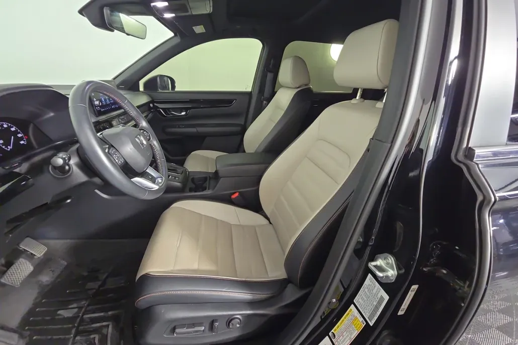 2023 Honda CR-V Hybrid Sport Touring photo 1