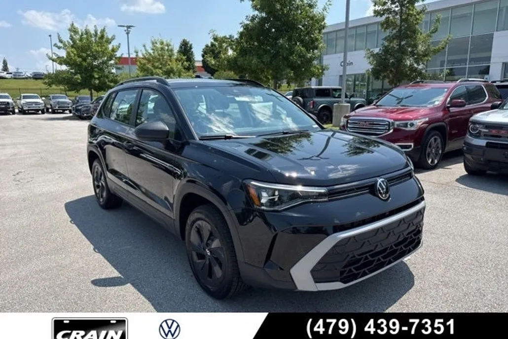 2025 Volkswagen Taos S photo 1