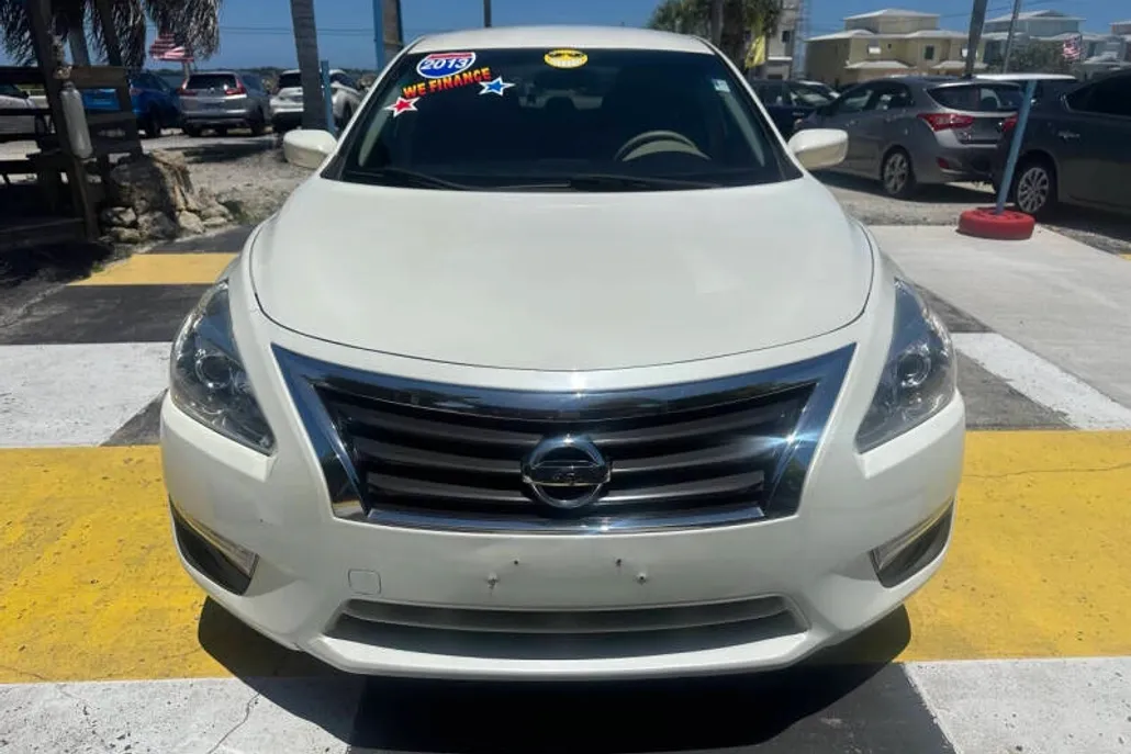 2013 Nissan Altima 2.5 S photo 1