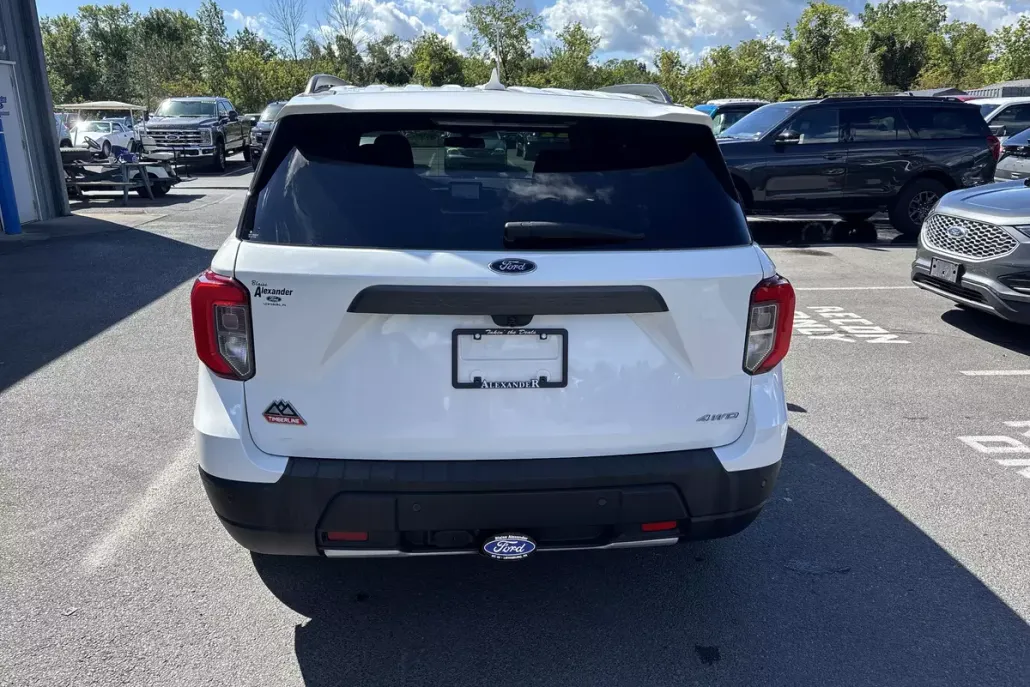 2022 Ford Explorer Timberline photo 1